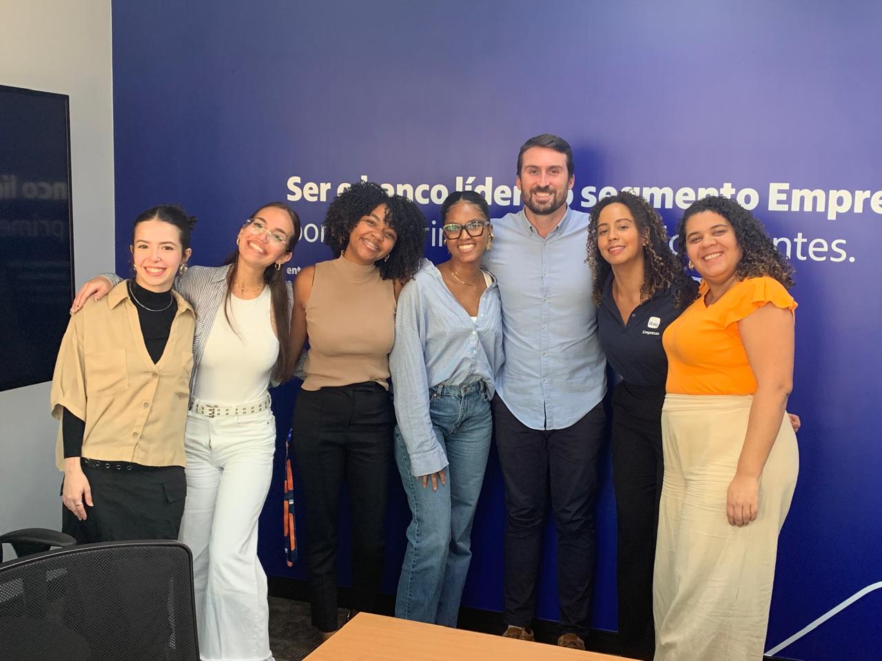 Trainees em vivência comercial PJ com o Time do itaú empresas.